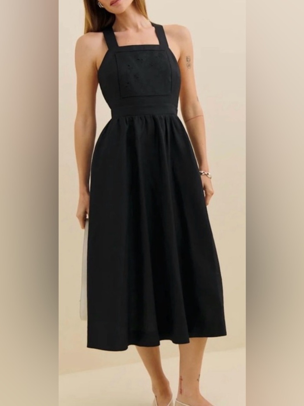 Reformation linen Orson Classic Black apron Midi Dress. Size 0. 100% Linen